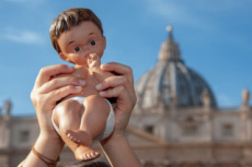 Enfant Jésus, place St Pierre à Rome.