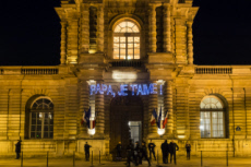 Manifestation contre le projet de loi bioéthique devant le Sénat à Paris.