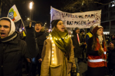 Paris, retraite aux flambeaux contre le projet de loi de réforme des retraites.