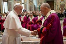 Le pape François rencontre les memebres du Tribunal de la Rote Romaine.