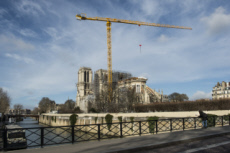 Travaux de reconstruction de la cathédrale Notre-Dame à Paris.