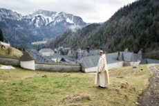 Dom Dysmas de LASSUS, prieur et ministre général de l'Ordre des Chartreux.