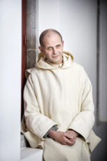 Dom Dysmas de LASSUS, prieur et ministre général de l'Ordre des Chartreux.