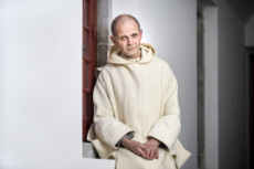 Dom Dysmas de LASSUS, prieur et ministre général de l'Ordre des Chartreux.