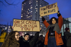 Marche féministe organisée à Paris.
