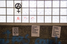 Marche féministe organisée à Paris.