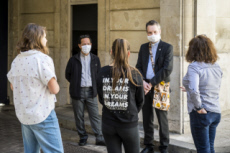 Coronavirus, Covid-19, les prêtres à la rencontre des paroissiens.