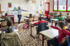 France, Covid-19, reprise des cours pour des élèves d'une classe de CE2.