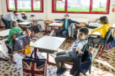France, Covid-19, reprise des cours pour des élèves d'une classe de CE2.