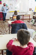 France, Covid-19, reprise des cours pour des élèves d'une classe de CE2.