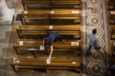 Coronavirus, aménagement de l’église suivant les mesures sanitaires.