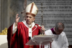 Le pape François lors de la célébration de la messe de Pentecôte.