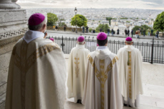 Covid 19, prière des évêques de France dans la basilique du Sacré Coeur.