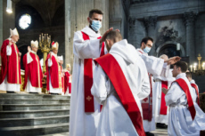 Ordinations sacerdotales, imposition des mains.
