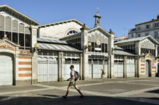 Marché couvert datant du XIXe siècle à La Rochelle
