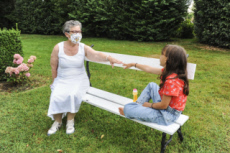 Coronavirus Covid-19, famille et mesures sanitaires.