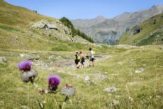Randonnée en montagne dans les Alpes.