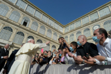 Audience générale dans la cour Saint-Damase du Palais apostolique, Vatican.