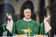 Messe présidée par Mgr Denis JACHIET.