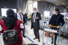 Arrivée en France de réfugiés, via les “couloirs humanitaires".