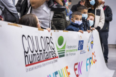 Arrivée en France de réfugiés, via les “couloirs humanitaires".