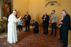 Le Pape reçoit le P. Pierluigi MACCALLI, missionnaire, ancien otage au Niger.