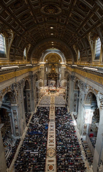 Jeudi saint, Messe Chrismale, en la bas. Saint-Pierre au Vatican.