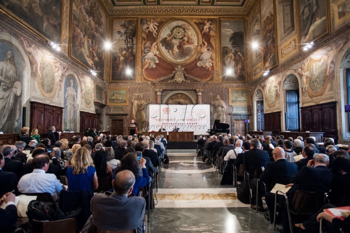 May 18, 2017 : Delivery of the International Economy and Society Award by the Centesimus Annus - Pro Pontifice Foundation  at the Chancellery's Palace in Rome.