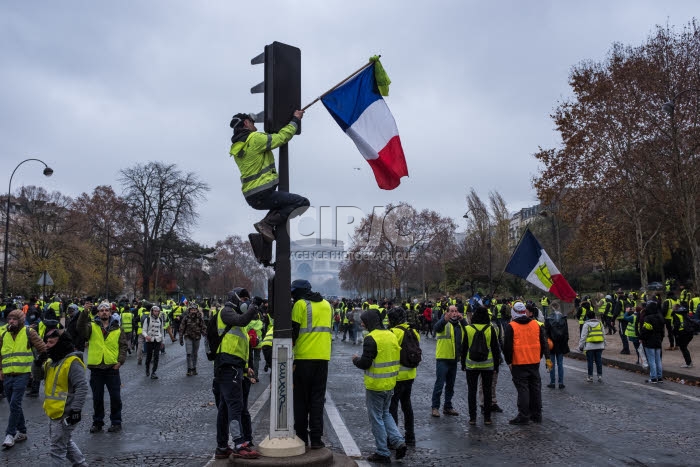 Manifestation du mouvement des gilets jaunes à Paris.