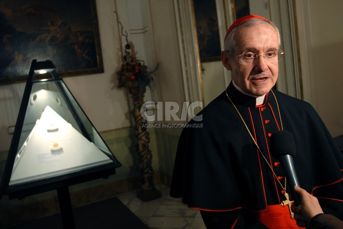 Le card. Jean-Louis TAURAN à l'inauguration de "Tu es Petrus"