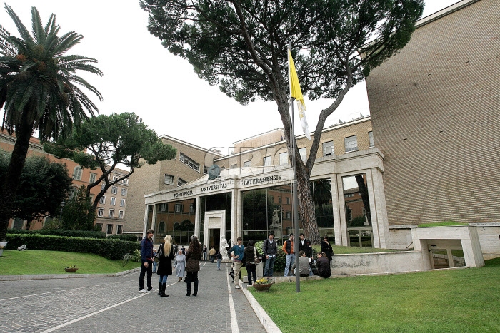 Université pontificale du Latran
