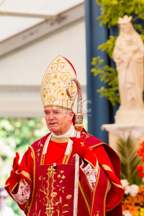 Ordinations à Ecône