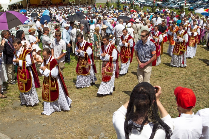 Ordinations à Ecône