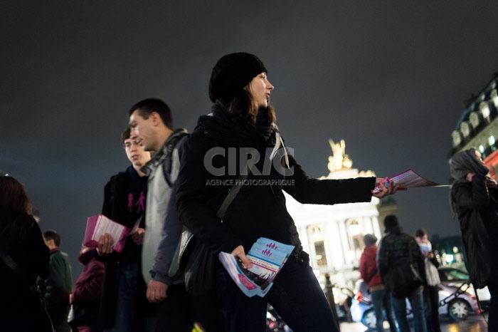 Manif Pour Tous : distribution de tracts