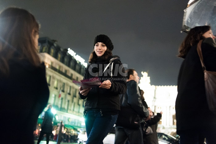 Manif Pour Tous : distribution de tracts