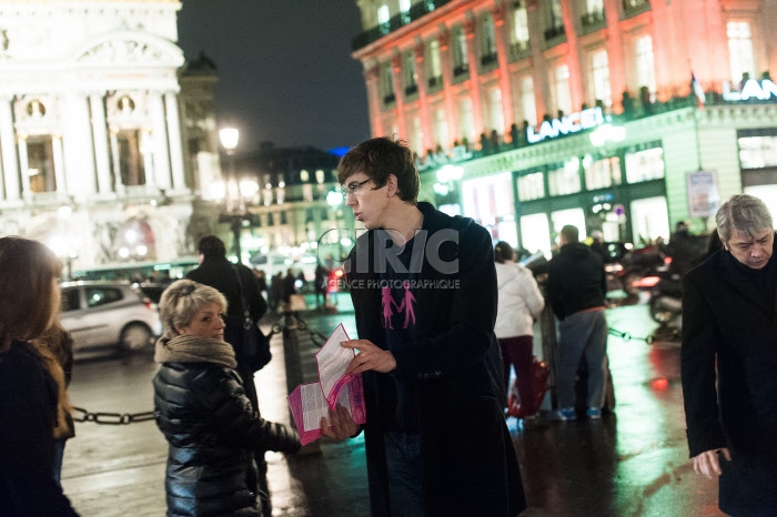 Manif Pour Tous : distribution de tracts