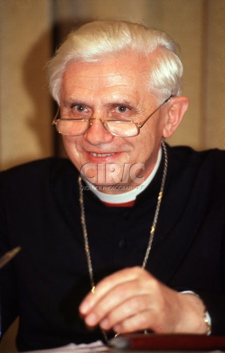 19561