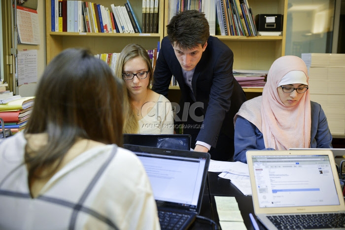 Bureaux de l'association Coexister