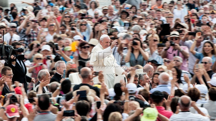 Audience hebdomadaire au Vatican