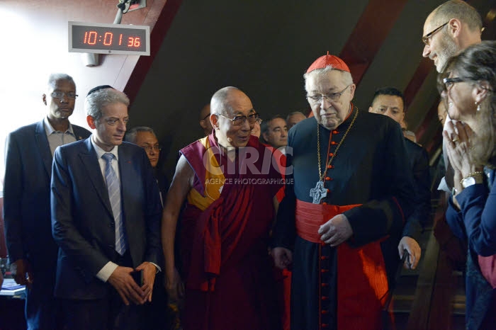 Visite du DALAI LAMA en France, au collège des Bernardins à Paris.