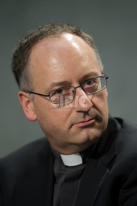 Portrait du Père Antonio SPADARO, S.J., directeur de la Civilta Cattolica.