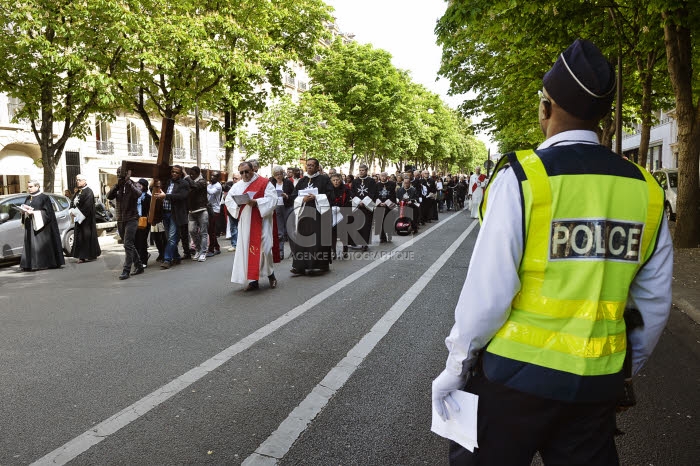 Vendredi saint, 30e chemin de Croix des Champs-Elysées