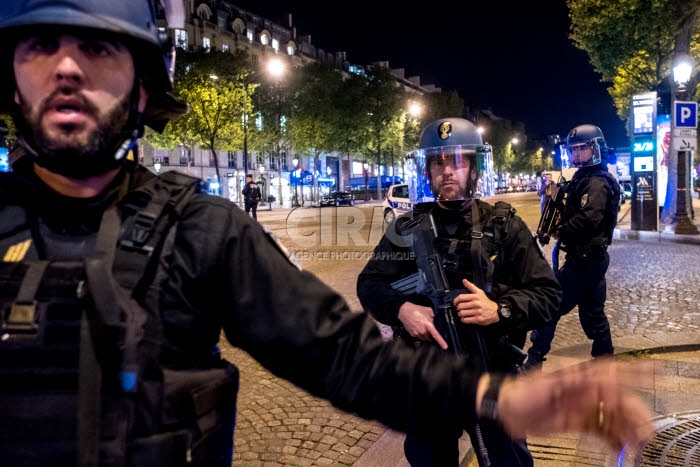 Attentat sur les Champs Elysées à Paris