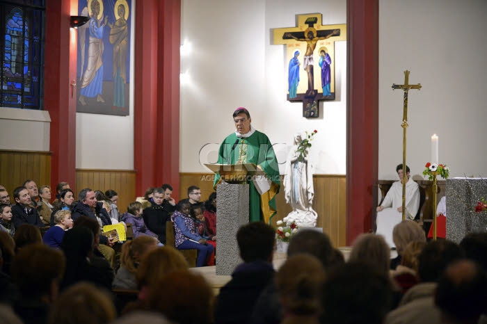 Mgr Michel AUPETIT, évêque de Nanterre à Chaville, Hauts-de-Seine, France.