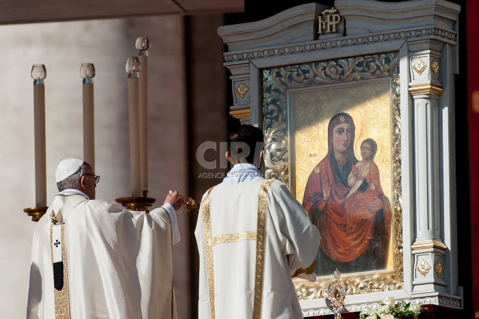 Messe de canonisation de 35 nouveaux saints.