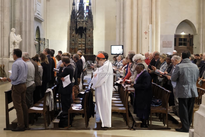 Des catholiques séparés, divorcés ou divorcés remariés témoignent à Lyon.