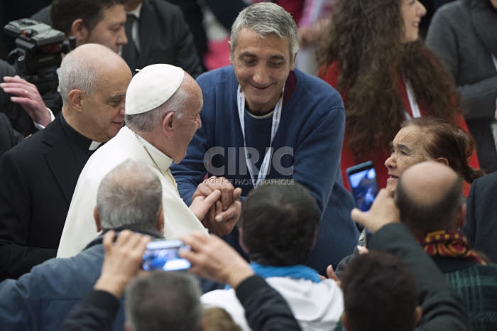 Journée Mondiale de la pauvreté, le pape déjeune avec des personnes démunies