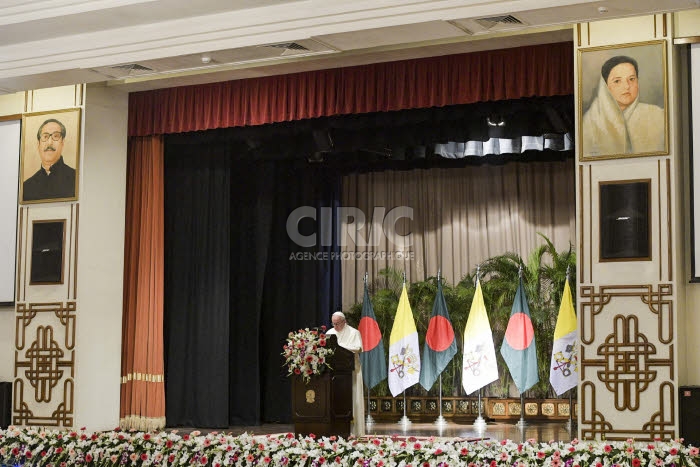 Voyage apostolique du pape François en Bangladesh. Le pape et le président Abdul HAMID