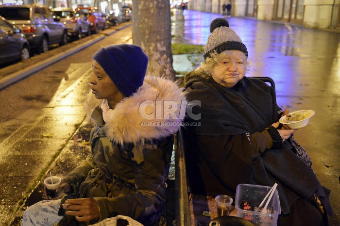 Maraude de Noël du Secours Populaire Français