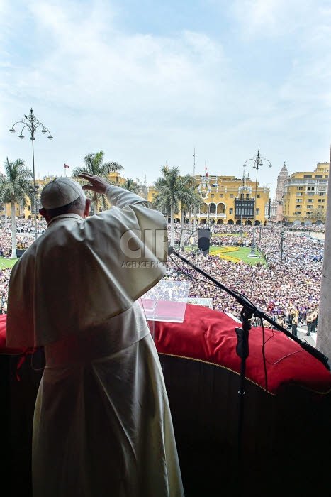 Voyage apostolique du pape François au Pérou. Angélus sur la plaza de Armas de Lima